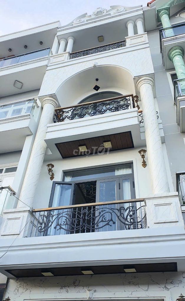 Аренда · 4 комн. · 69 м² · Quận 10, ул. Đường Nguyễn Tri Phương