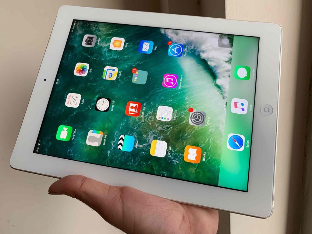 iPad 4 9.7in xem phim giải trí. Mua bán Máy tính bảng tại Quận Tân Bình Tp Hồ Chí Minh được đăng bởi khang hình 1
