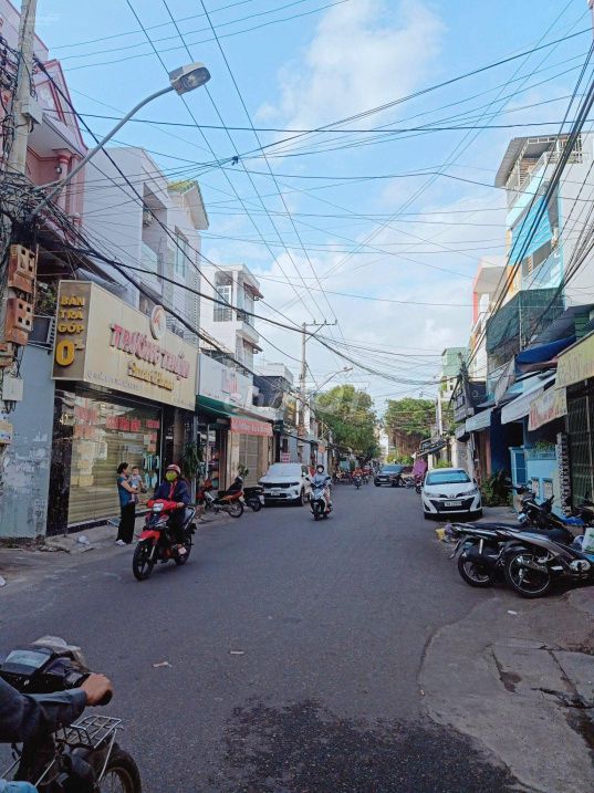 Bán nhà đường Đồng Nai, Nha Trang, 96m2, khu vực kinh doanh