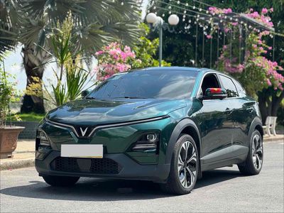 Vinfast VF6 Plus 2024 - Màu xanh - 3v8km - Mua pin