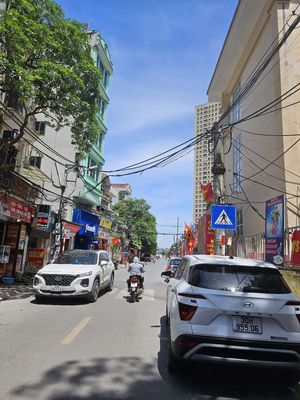 Bán nhà khu vực Tố Hữu Trung Văn, nhà đẹp ở ngay. 40m², 4,95 tỷ. Mua bán nhà ở tại Quận Nam Từ Liêm Hà Nội được đăng bởi Mr Thế