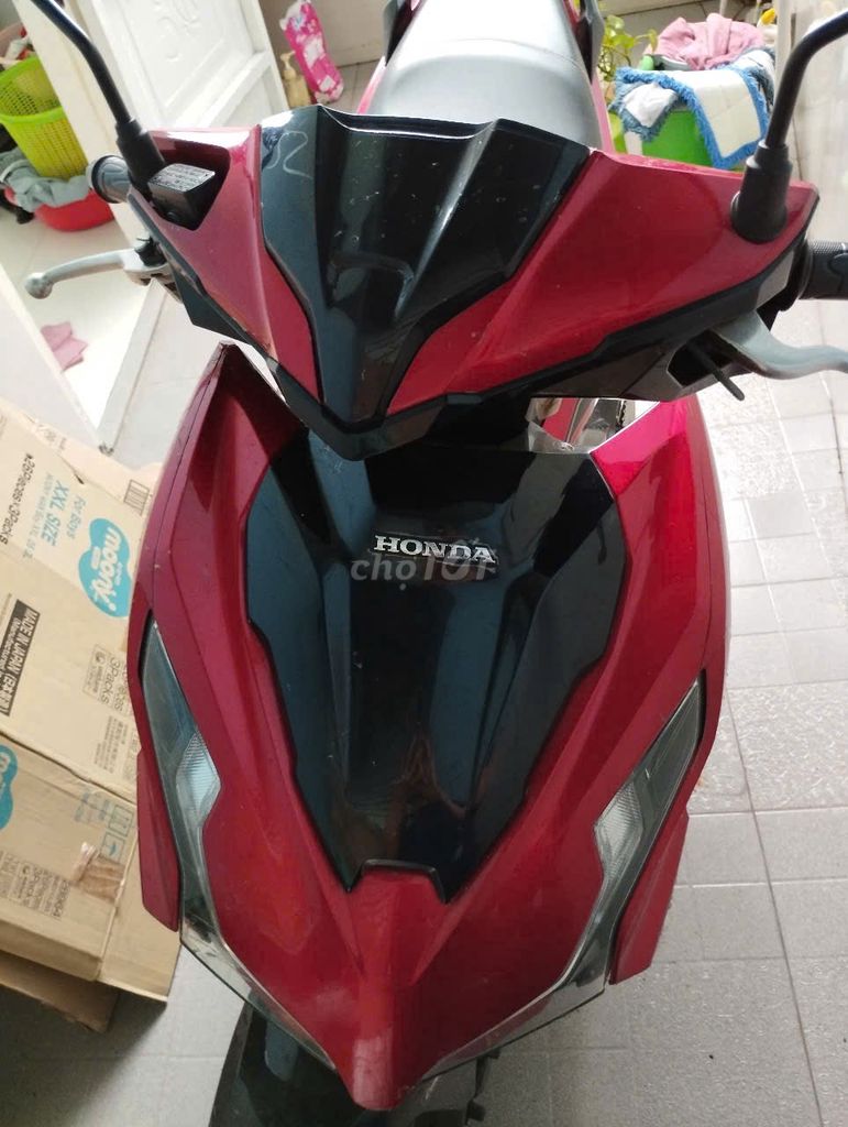 Honda Air Blade 2020 Đỏ Đen Xám 8.000 km. Mua bán Xe máy tại Thành phố Thủ Dầu Một Bình Dương được đăng bởi le thi thom hình 2