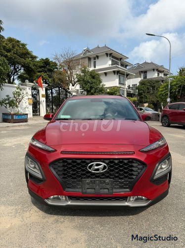 Hyundai Kona Стандарт 2021 60000 км Красный