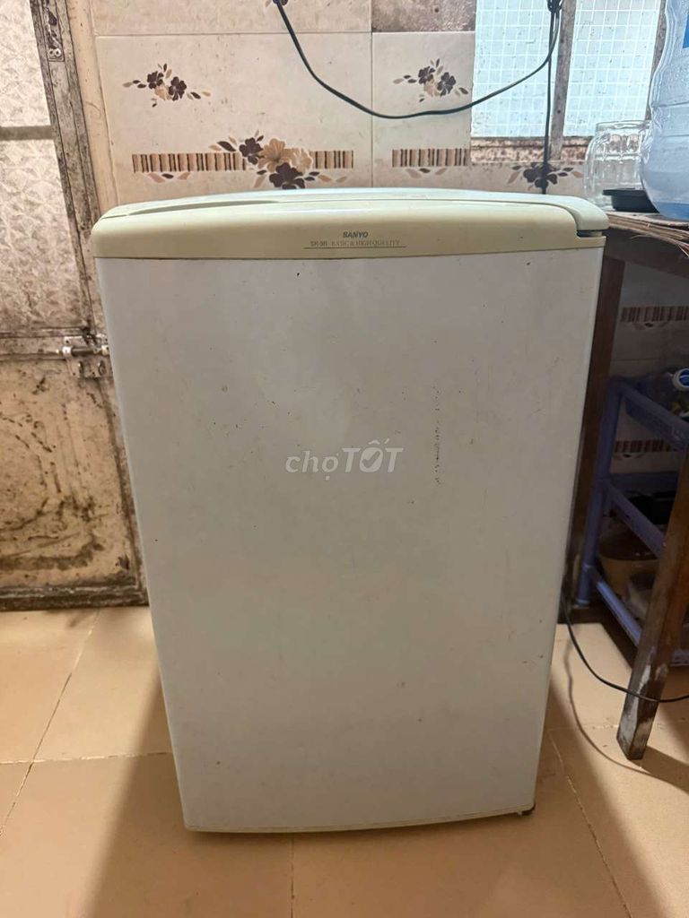 Tủ lạnh Sanyo SR-9R(G) 90 lít Trắng. Mua bán Tủ lạnh tại Thành phố Đà Lạt Lâm Đồng được đăng bởi lê quân hình 1
