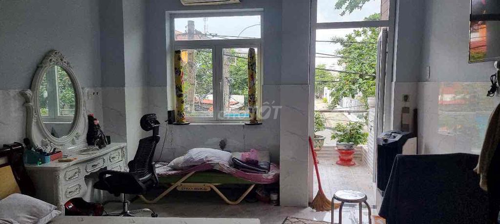 Đi nước định cư nước ngoài cần bán gấp nhà mặt tiền 1 trệt 2 lâu nhà