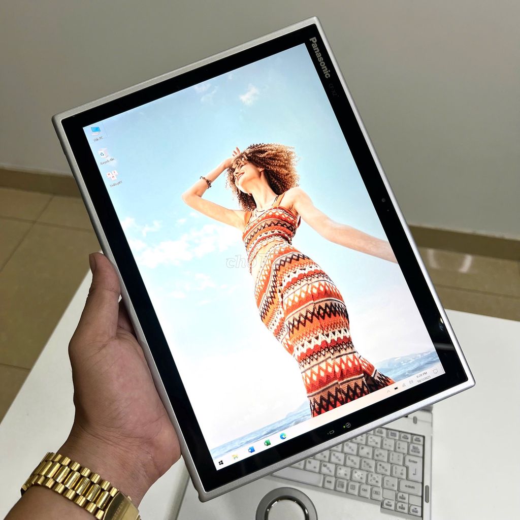 Laptop ngàn đô Panasonic CF-XZ6 Siêu Nhẹ, Siêu Độc. Mua bán Laptop tại Quận 11 Tp Hồ Chí Minh được đăng bởi Bình hình 1
