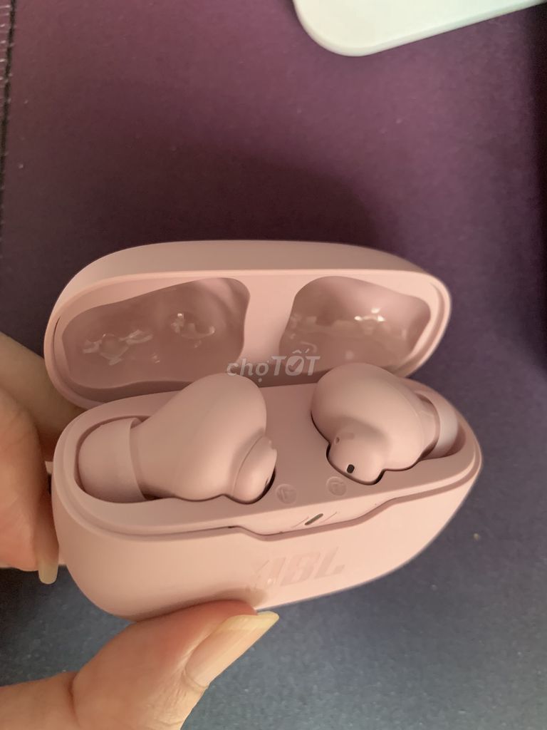 Tai nghe JBL Chống ồn chủ động màu Hồng. Mua bán Tivi, Âm thanh tại Quận Phú Nhuận Tp Hồ Chí Minh được đăng bởi Pt hình 1