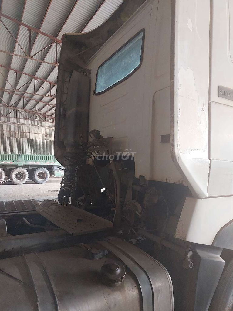 ĐẦU KÉO HOWO sx2015 máy 375. Mua bán Xe tải, xe ben tại Thành phố Biên Hòa Đồng Nai được đăng bởi Duy Hưng hình 3