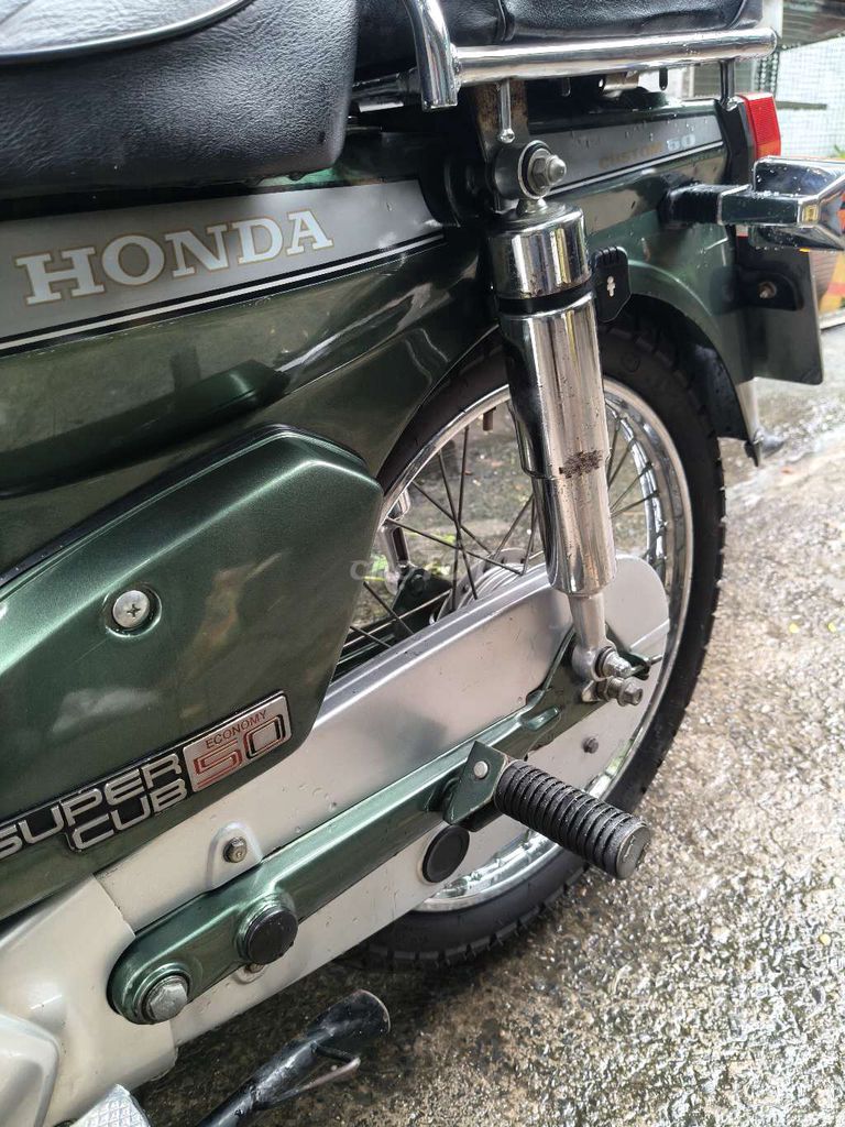 Классический зеленый Honda Super Cub 50