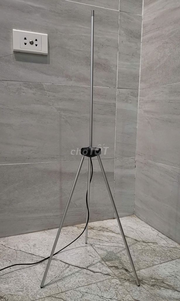 Microphone Bang & Olufsen 6A Bạc Kim loại. Mua bán Tivi, Âm thanh tại Quận Hai Bà Trưng Hà Nội được đăng bởi DUYKHANH5445 hình 1