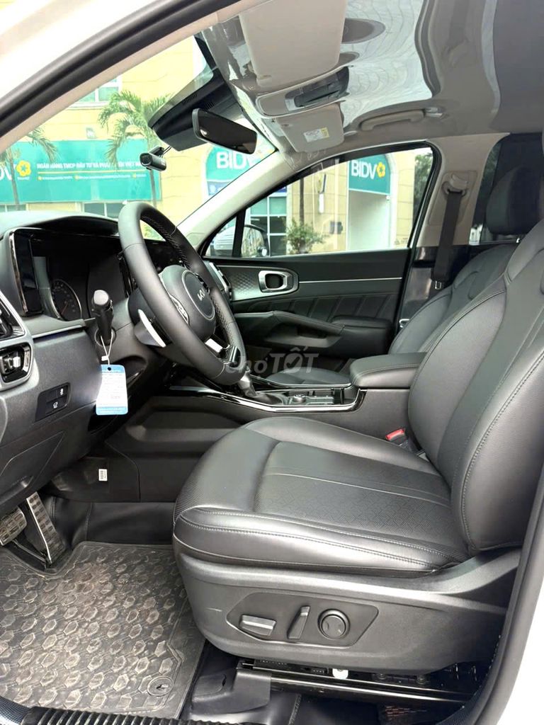 Kia Sorento Dầu Luxury 2024 màu trắng. Mua bán Ô tô tại Quận Thanh Xuân Hà Nội được đăng bởi Nguyễn Tuấn Hoàng hình 10
