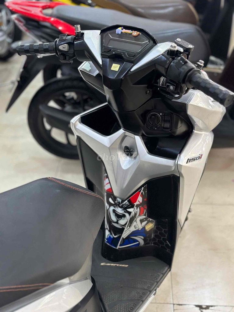 Honda Vario 125 2018 Lên Full 150 Bạc. Mua bán Xe máy tại Quận 6 Tp Hồ Chí Minh được đăng bởi Cửa Hàng Xe Máy Hoà Bùi hình 13