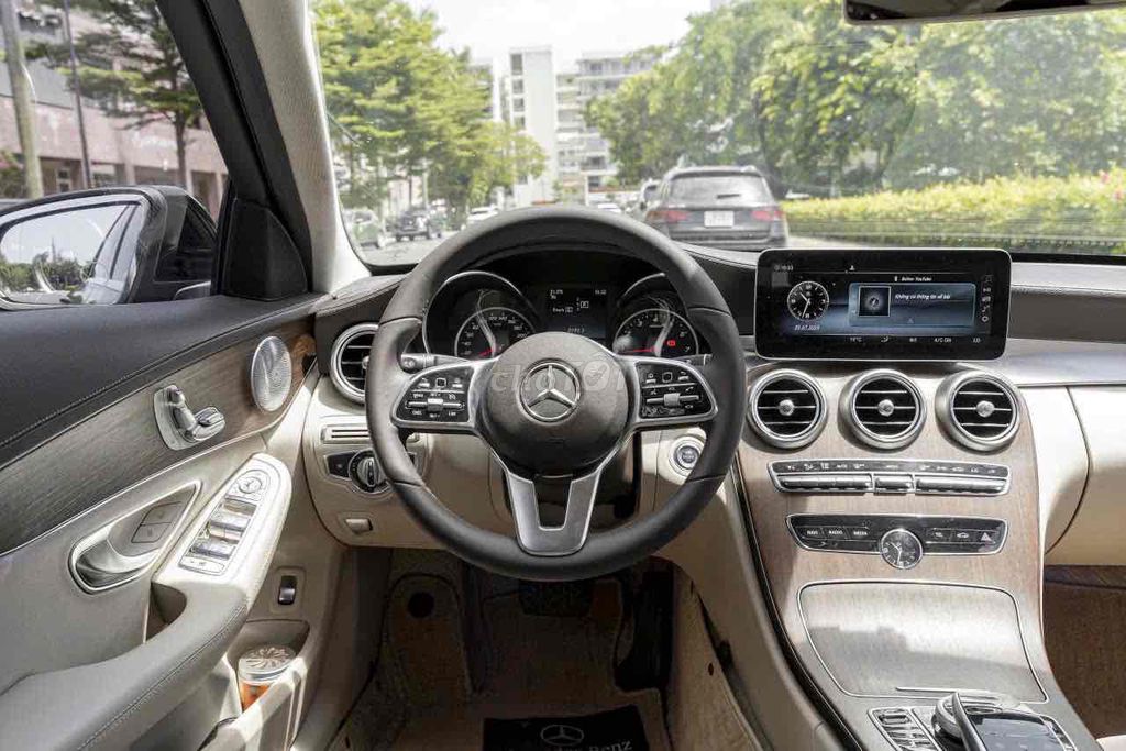 C200 Exclusive model 2020 bản có cửa sổ trời Full. Mua bán Ô tô tại Quận 7 Tp Hồ Chí Minh được đăng bởi Dương Phương hình 13