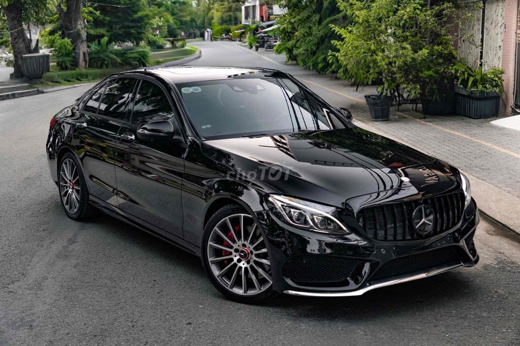 LONG ANH AUTO về Mercedes C300 AMG model 2018. Mua bán Ô tô tại Quận 7 Tp Hồ Chí Minh được đăng bởi LongAnh AuTo  hình 3