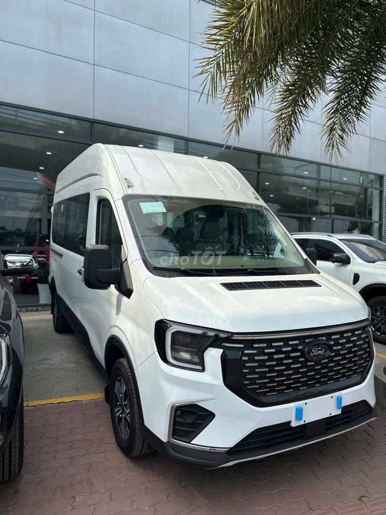 Ford Transit 2024 new 100%,vay cao trả trước 285tr