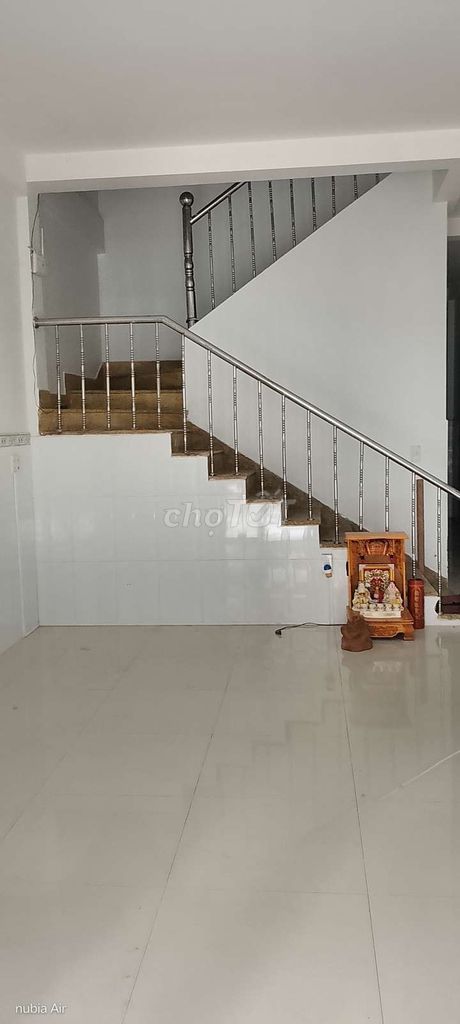 CHO THUÊ NHÀ NGUYÊN CĂN 586 ĐẸP CÓ MÁY LẠNH