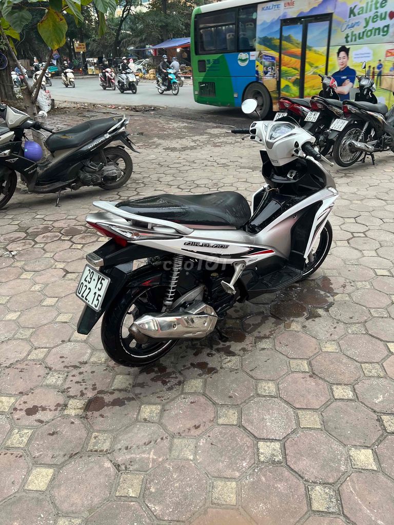 ABL 110 trắng. Mua bán Xe máy tại Huyện Thanh Trì Hà Nội được đăng bởi Phạm Ngọc Duy hình 7