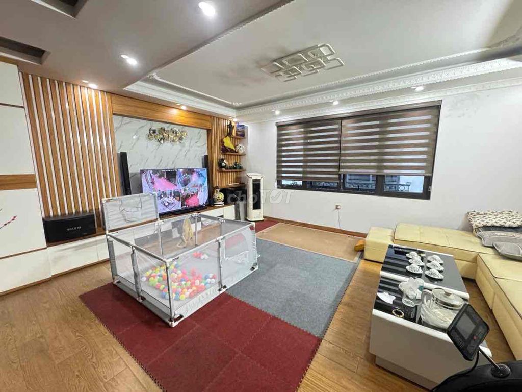 Аренда дома в квартале Май Дить, Кау Жай, 60м², 5 этажей, 6 спален
