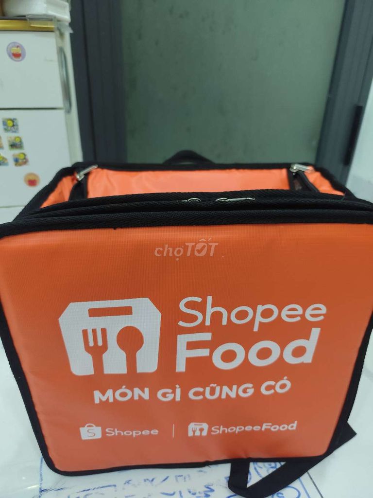 Túi giữ nhiệt ShopeeFood Cam Vải. Mua bán Túi xách tại Quận Ninh Kiều Cần Thơ được đăng bởi Hoang Anh hình 1