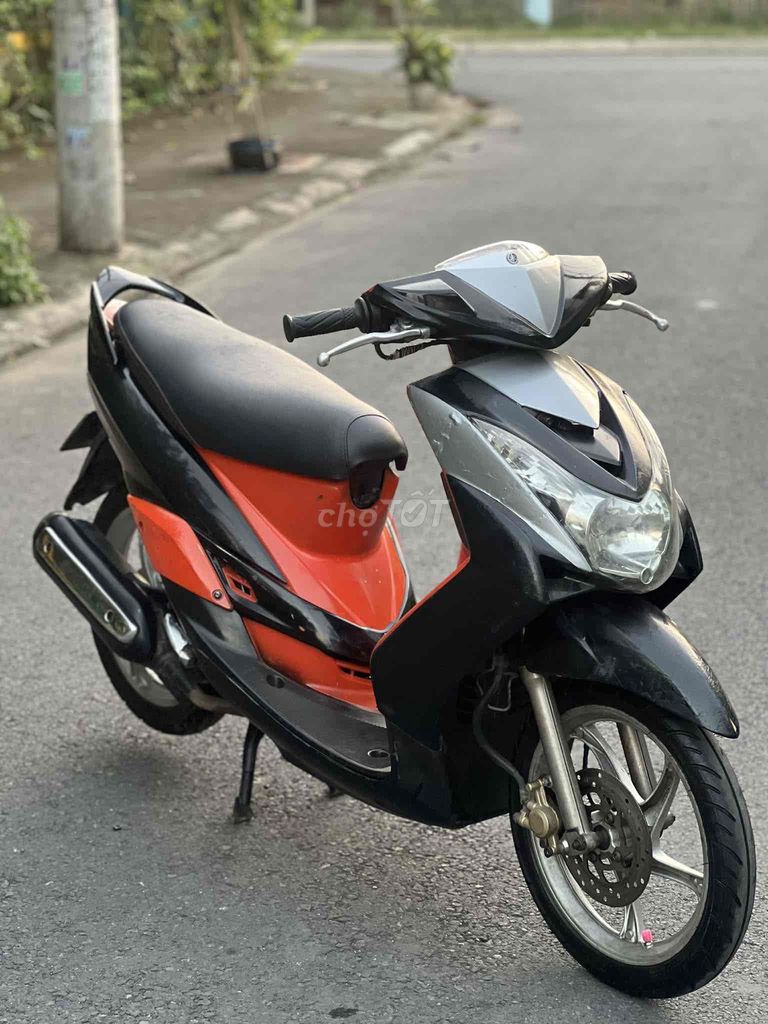Yamaha Mio 2007 màu Đỏ đen len ken mới 95%. Mua bán Xe máy tại Thành phố Thủ Đức Tp Hồ Chí Minh được đăng bởi Nguyễn Thanh Bình hình 4