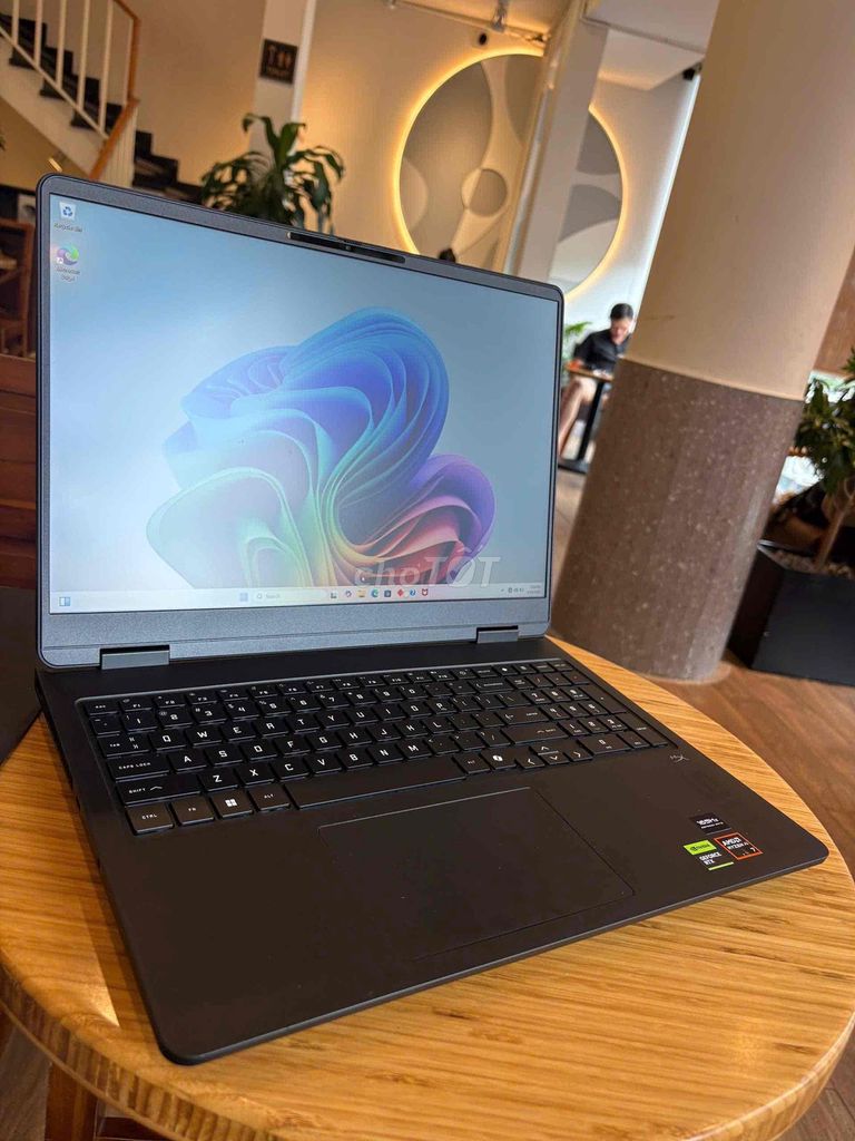 HP OMEN 16 AI Ryzen 7 350 16GB/1TB 5060. Mua bán Laptop tại Quận Gò Vấp Tp Hồ Chí Minh được đăng bởi Hoang Long An hình 1
