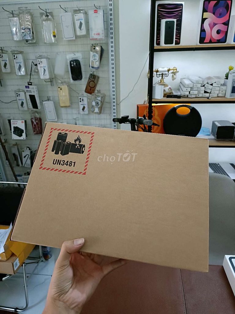 MacBook Neo 13inch A18 Pro 8GB/256GB new seal bạc. Mua bán Laptop tại Quận Thanh Khê Đà Nẵng được đăng bởi TT PHONE hình 1