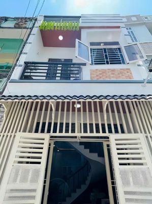 Nhà hẻm 1/ Đường Phan Đăng Lưu - 2 PN, 2WC - Giá chỉ 1 Tỷ 950. Mua bán nhà ở tại Quận Phú Nhuận Tp Hồ Chí Minh được đăng bởi Hưng Trần 
