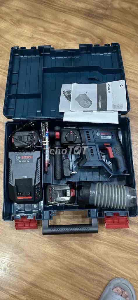 Máy khoan bê tông Bosch GBH 180-LI Pin Xanh. Mua bán Nội thất, đồ gia dụng khác tại Quận 4 Tp Hồ Chí Minh được đăng bởi Quoc Tran Bao hình 1