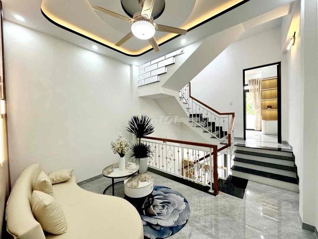 NHÀ ĐẸP NGUYỄN CHÁNH HOÀ MINH LIÊN CHIỂU GẦN BIỂN  3 TẦNG 66M2 CHỈ 4TY. Mua bán nhà ở tại Quận Liên Chiểu Đà Nẵng được đăng bởi Mai Đào Đà Nẵng hình 2