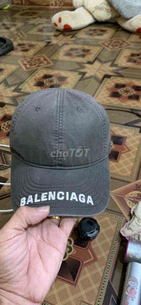 Nón hàng hiệu Balenciaga Xám chuẩn Auth. Mua bán Phụ kiện thời trang khác tại Quận 8 Tp Hồ Chí Minh được đăng bởi Minh Minh hình 1
