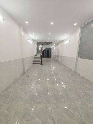 Rent · 8 bd · 180 м² · Quận 8, ул. khu An Dương Vương