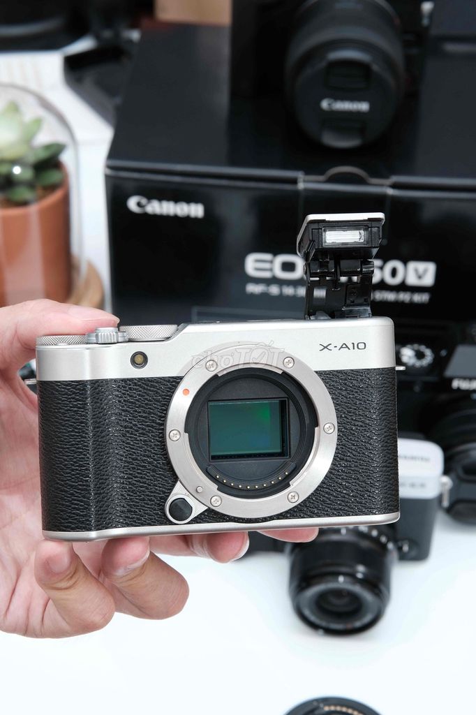Máy ảnh Fujifilm X-A10 Bạc, Đen APS-C. Mua bán Máy ảnh, Máy quay tại Quận 1 Tp Hồ Chí Minh được đăng bởi Thành Công hình 1