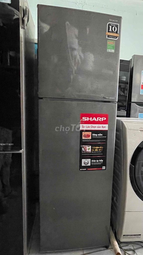 Tủ Lạnh Sharp 271 lít inverter