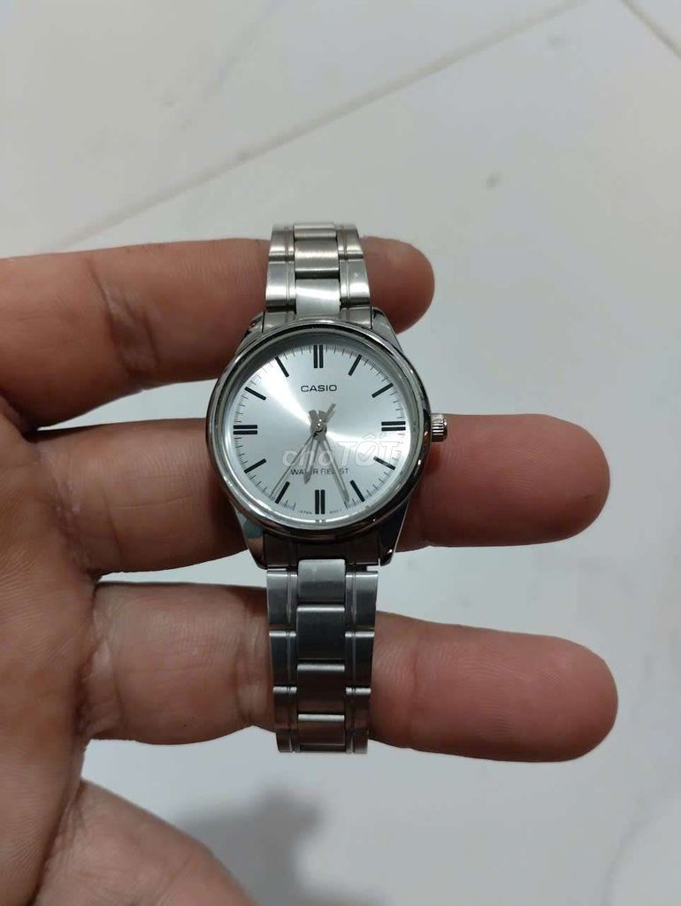 Đồng hồ Casio Nữ 28mm Bạc. Mua bán Đồng hồ tại Thị xã Gò Công Tiền Giang được đăng bởi anh tuấn hình 1