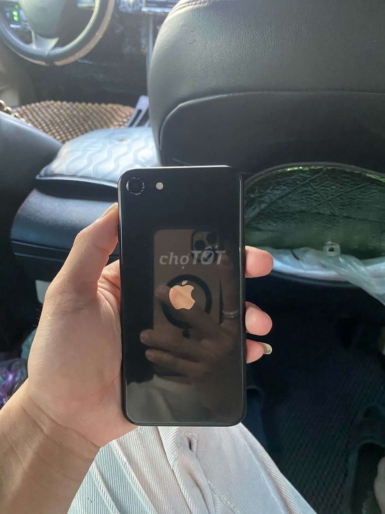 Apple iPhone SE 2020 64GB Đen Đã sử dụng. Mua bán Điện thoại tại Quận Cẩm Lệ Đà Nẵng được đăng bởi Nguyễn Đức Hải hình 1