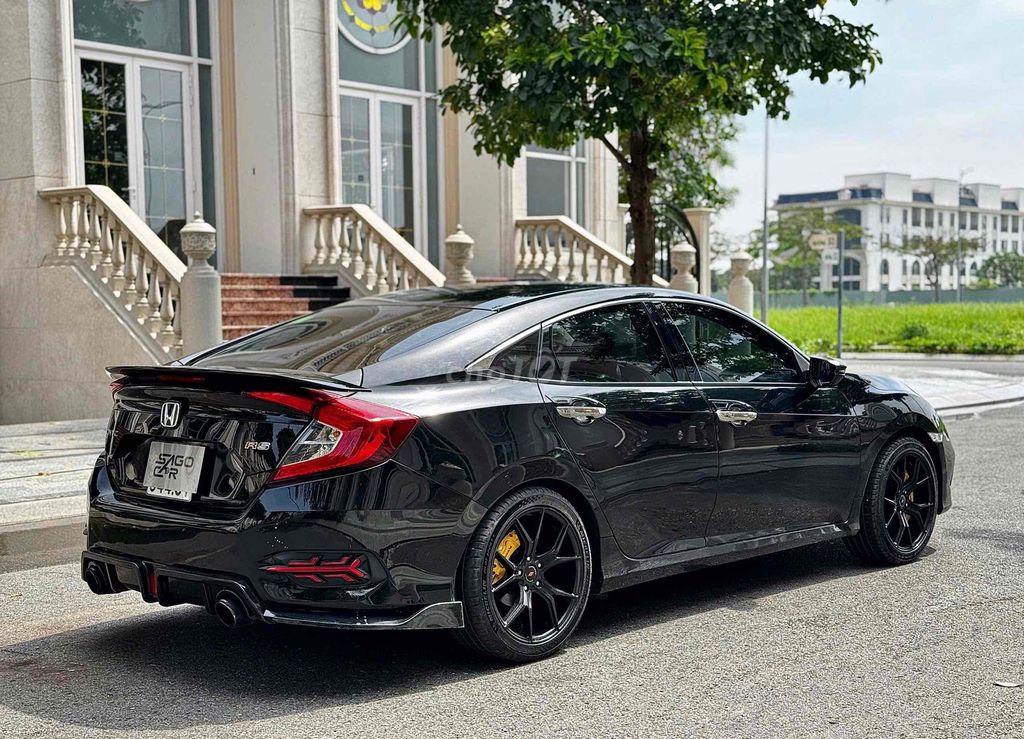 Civic RS 2019 odo 5vkm nhiều đồ xịn giá tốt. Mua bán Ô tô tại Thành phố Thủ Dầu Một Bình Dương được đăng bởi Tín hình 2