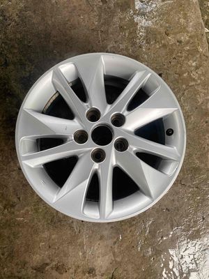 Mâm xe Toyota Innova Hợp kim Bạc. Mua bán Phụ tùng xe tại Huyện Châu Thành A Hậu Giang được đăng bởi Trần Tấn Phát