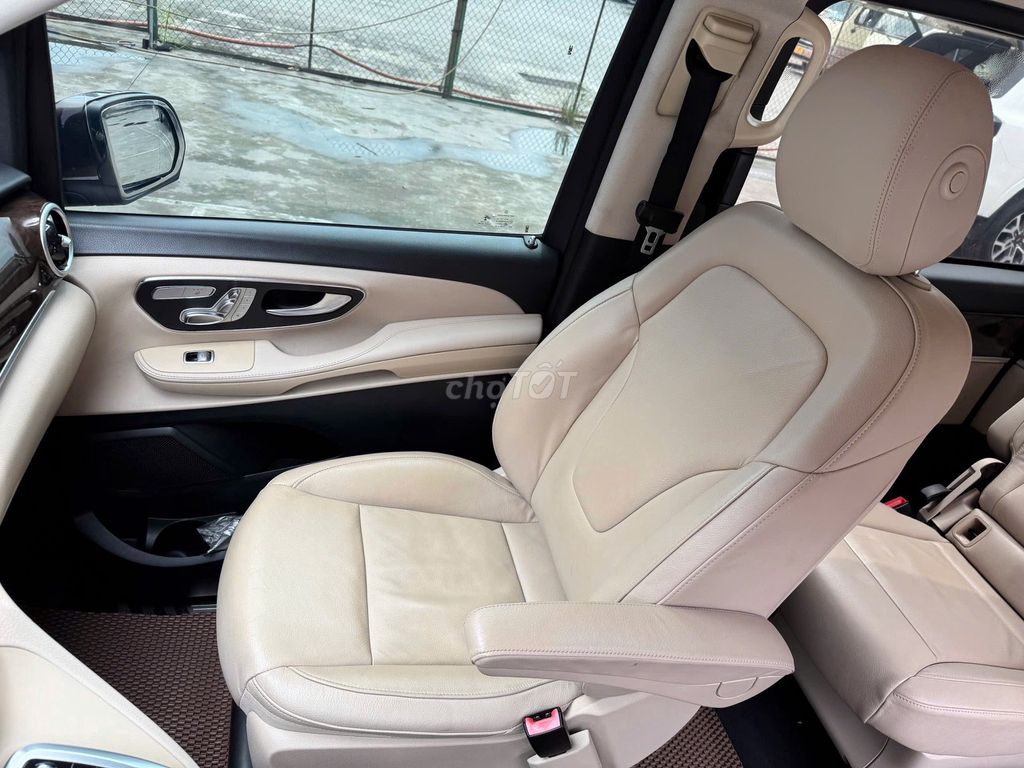 Mercedes Benz V Class V220d 2015. Mua bán Ô tô tại Quận Thanh Xuân Hà Nội được đăng bởi Nguyễn Tuấn Hoàng hình 16