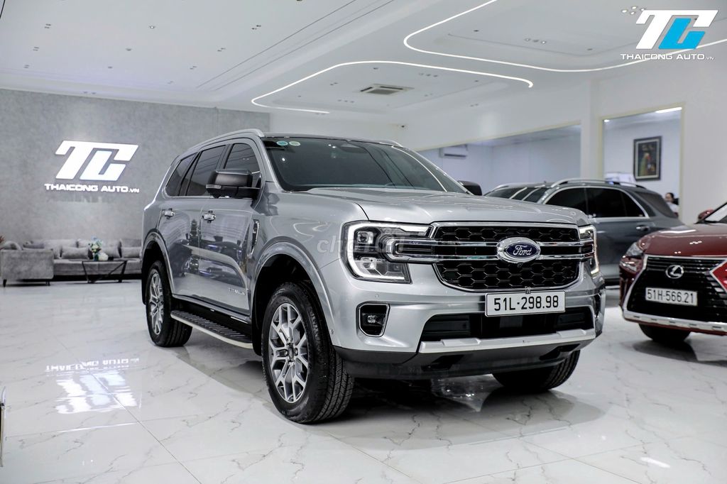 Ford Everest Titanium model 2023 siêu lướt 31000km