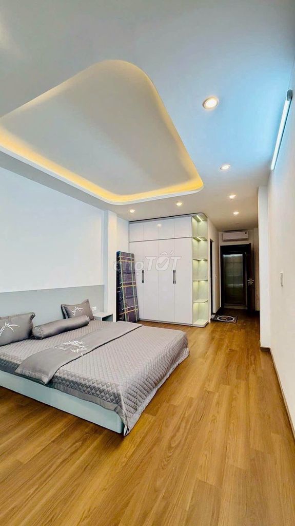 Продается дом Truong Dinh, 50 м2, 6 этажей, лифт, полностью меблирован