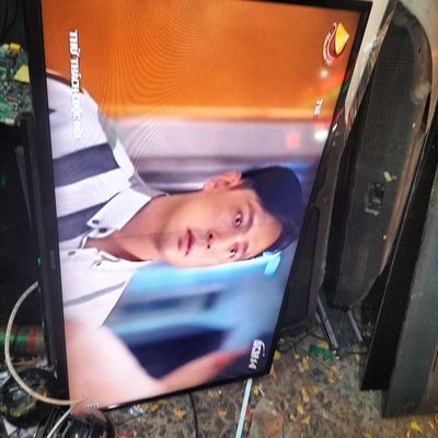 Bán tivi Sony 40 đep không chân ai cân liên hê em. Mua bán Tivi, Âm thanh tại Thành phố Thuận An Bình Dương được đăng bởi Trần Quang huy
