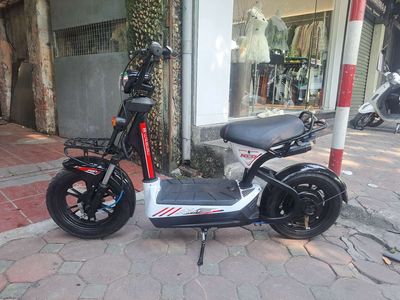 Xe đạp điện Giant 133s Đen Trắng. Mua bán Xe điện tại Quận Đống Đa Hà Nội được đăng bởi Thiên Hương