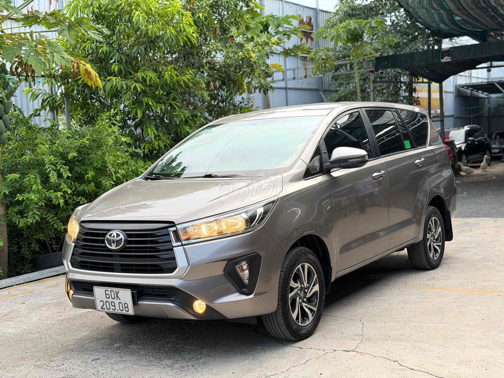 Toyota Innova 2023 photo 3