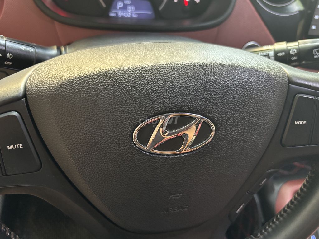 Hyundai i10 2018 Hatback Bạc 95000 km. Mua bán Ô tô tại Huyện Chương Mỹ Hà Nội được đăng bởi NHÂN HOÀ  hình 8