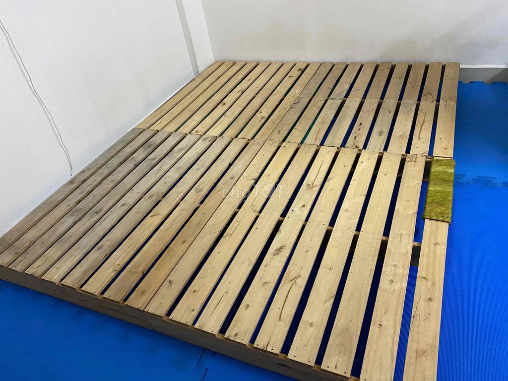 Giường pallet 1m6x2m. Mua bán Giường, chăn ga gối nệm tại Thành phố Thủ Đức Tp Hồ Chí Minh được đăng bởi duyen nguyen hình 1
