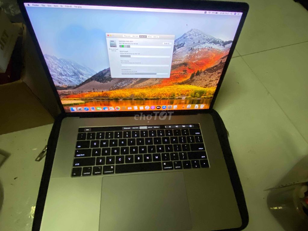 MACBOOK PRO 2017 I7-7820HQ-8CPU  RAM 16GH  CART RỜ