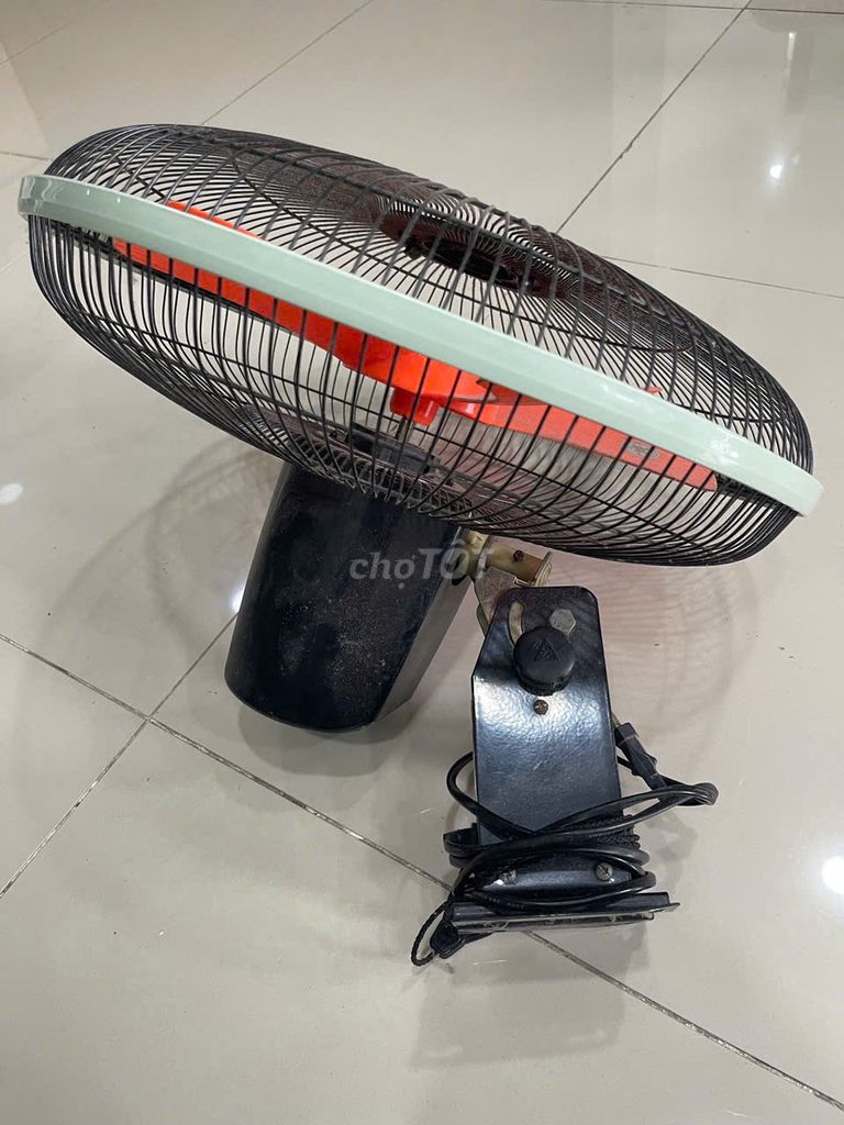 Quạt treo tường Senko Cam - Đen 7 cánh. Mua bán Quạt tại Quận Bình Thạnh Tp Hồ Chí Minh được đăng bởi Huỳnh Quốc Đạt hình 1