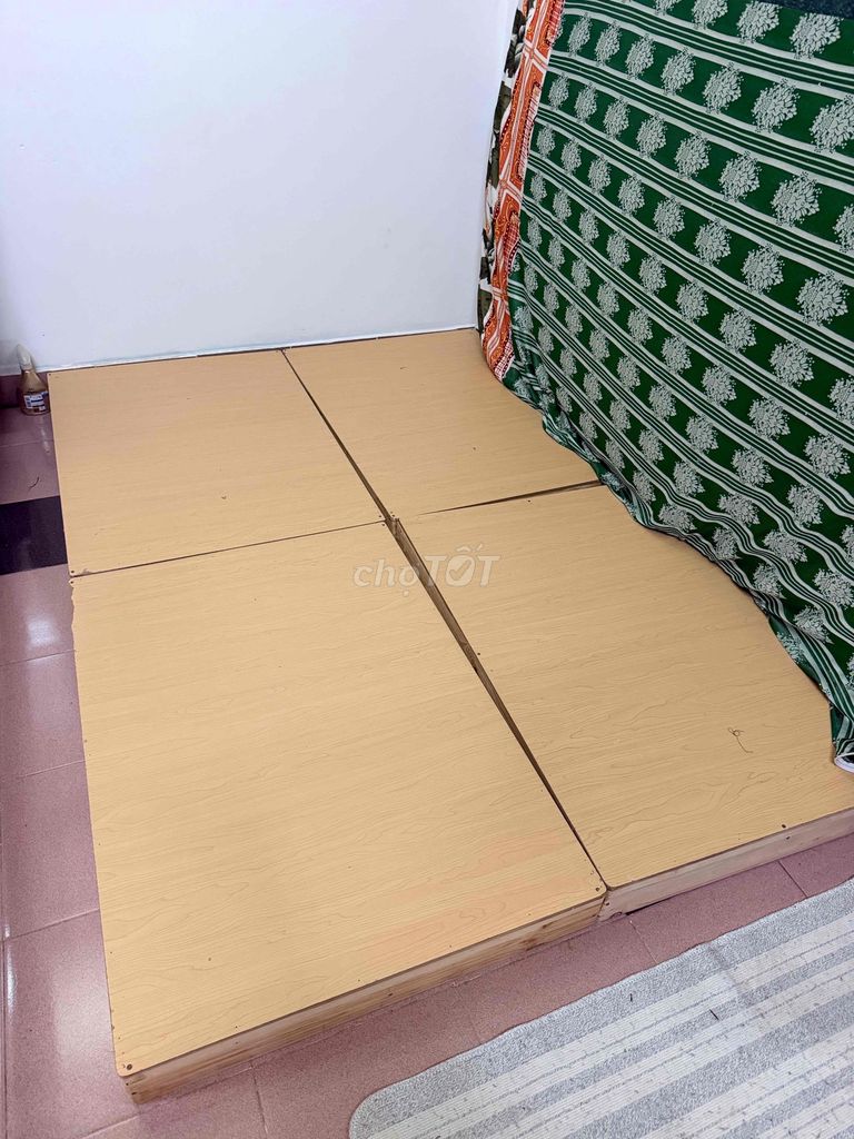 Giường gỗ pallet 1m4 x 2m vàng nhạt mới đẹp. Mua bán Giường, chăn ga gối nệm tại Quận 7 Tp Hồ Chí Minh được đăng bởi Thai Lee hình 1