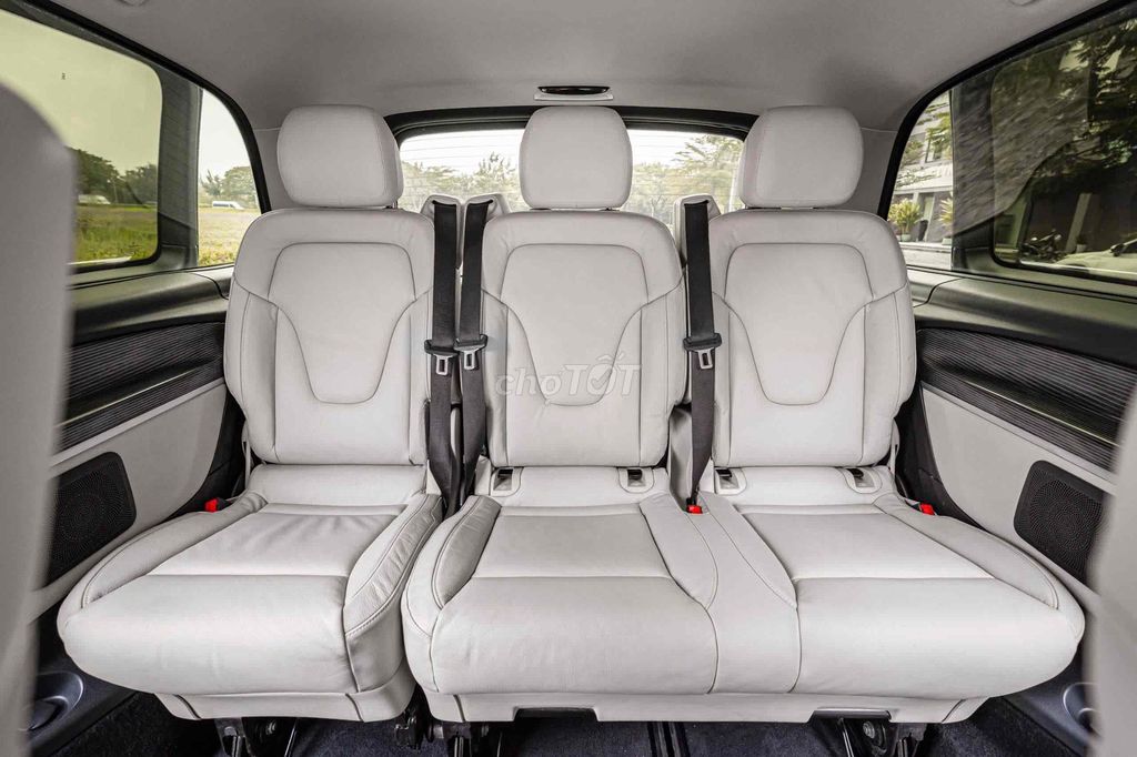 Mercedes V250 Luxury 2021 xe 7 chỗ màu trắng. Mua bán Ô tô tại Quận 7 Tp Hồ Chí Minh được đăng bởi Dương Phương hình 16