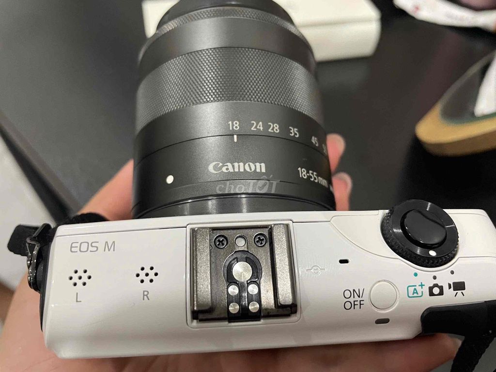 Máy ảnh Canon EOS M Trắng. Mua bán Máy ảnh, Máy quay tại Thành phố Dĩ An Bình Dương được đăng bởi Hoàng Hùng Anh hình 1